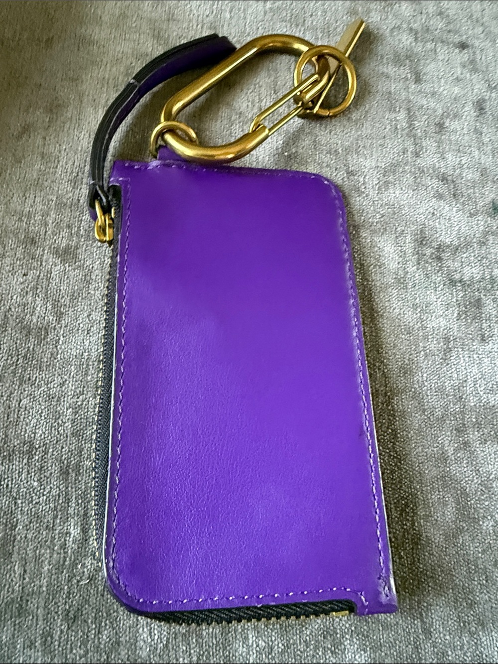 Isabel Marant Purple Leather Card Case with Gold Carabiner - Picture 5 of 10